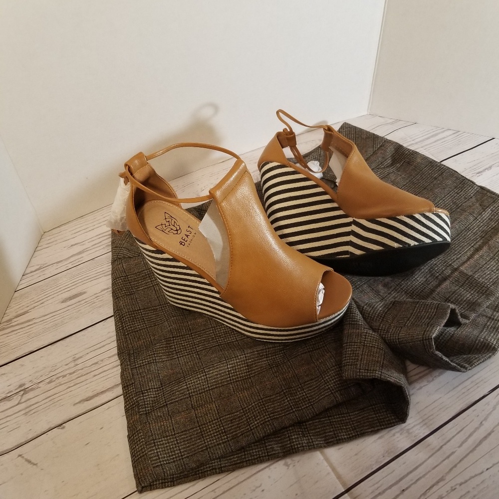 Stripped platform wedge sandal